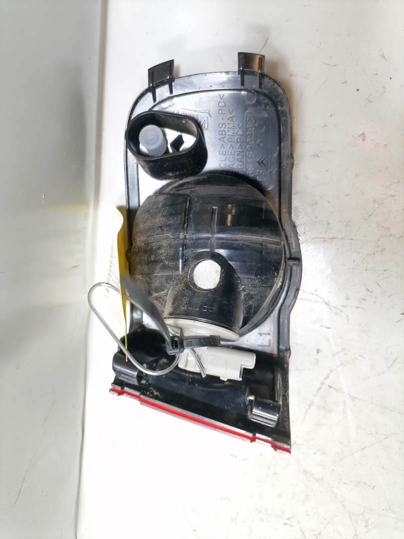 Citröen C3 Picasso original Rücklicht Rückleuchte unten links Bj.2012